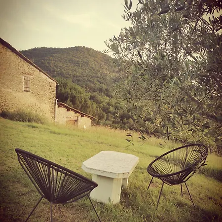 Dans Corps De Ferme Aiglun Aiglun (Alpes-de-Haute-Provence)